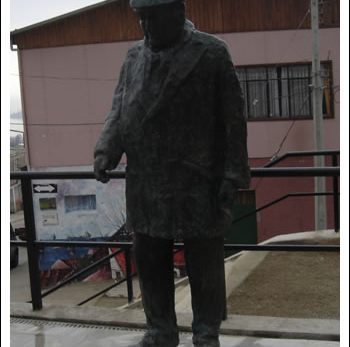Escultura de Pablo Neruda